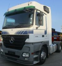 Mercedes-Benz Actros 1844 شاحنة اكتروس