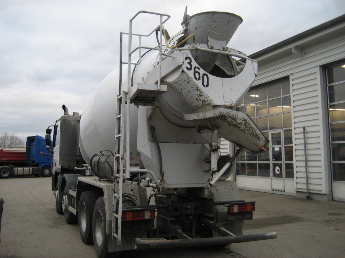 خلاط اسمنت actros 3241