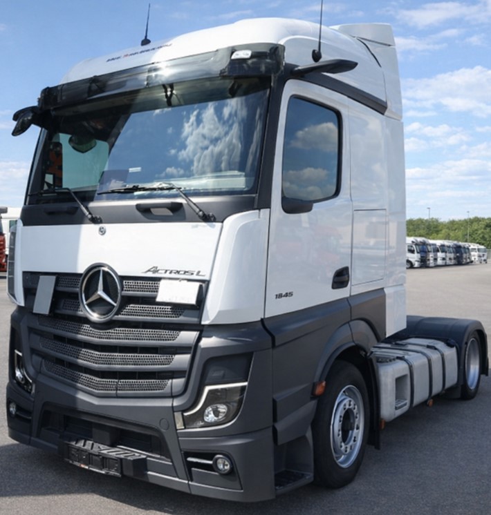 مرسيدس اكتروس موديل 1848