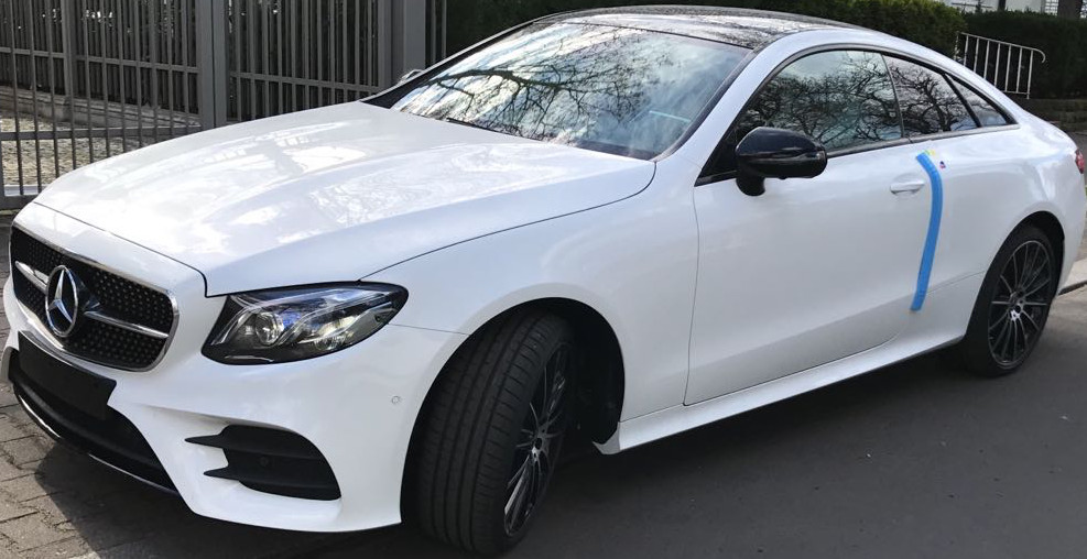 Mercedes-Benz E 300 كوبية موديل 2018 اي ام جي بانوراما