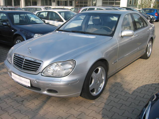 Mercedes-Benz S 320
