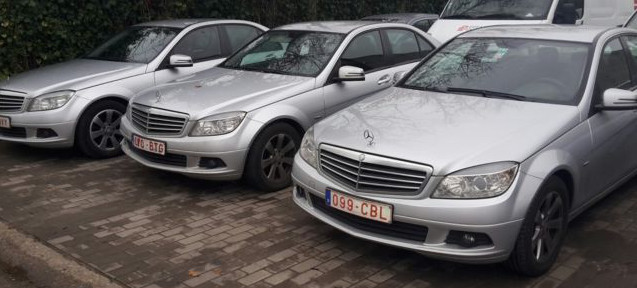 Mercedes-Benz C 200 عدد 3سيارات