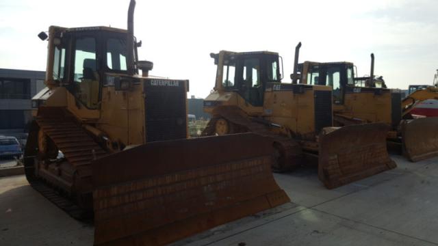 x3بلدوزر مجنزرة