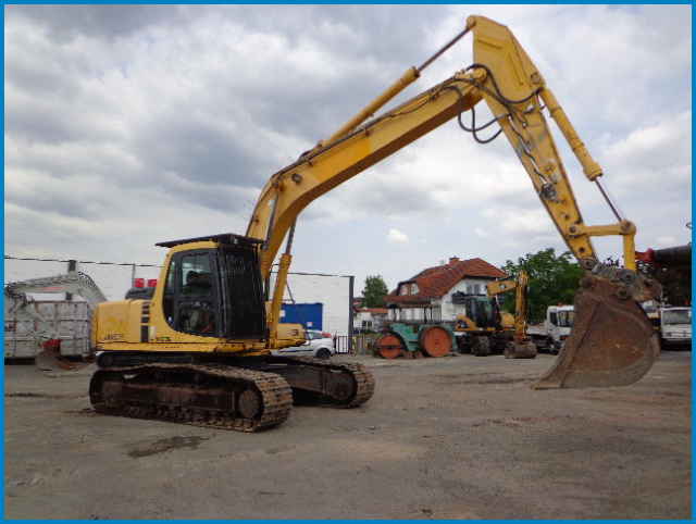 حفار بوكلين كوماتسو