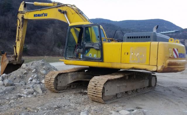 بوكلين كوماتسو