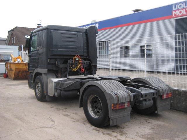 حفار بوكلين كاتربيلر