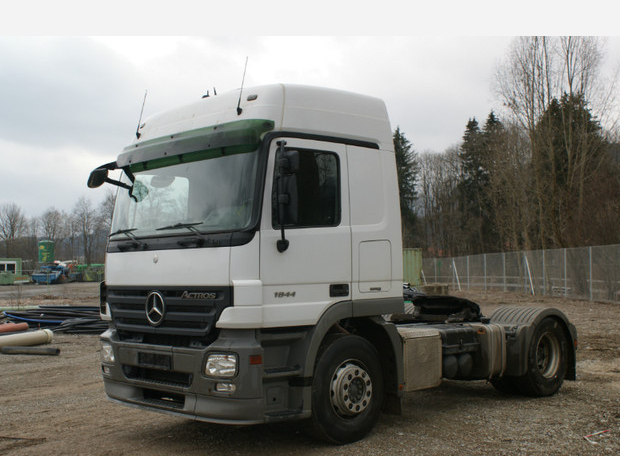 بوكلين كاتربيلر