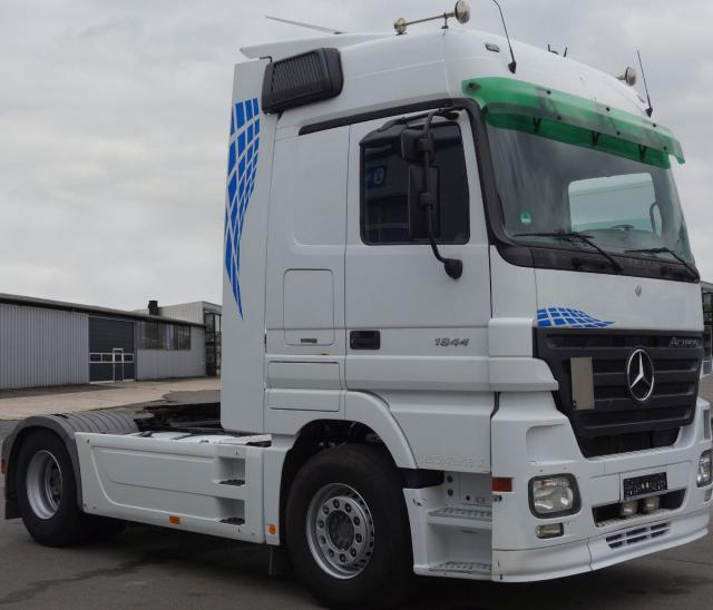 شاحنة اكتروس