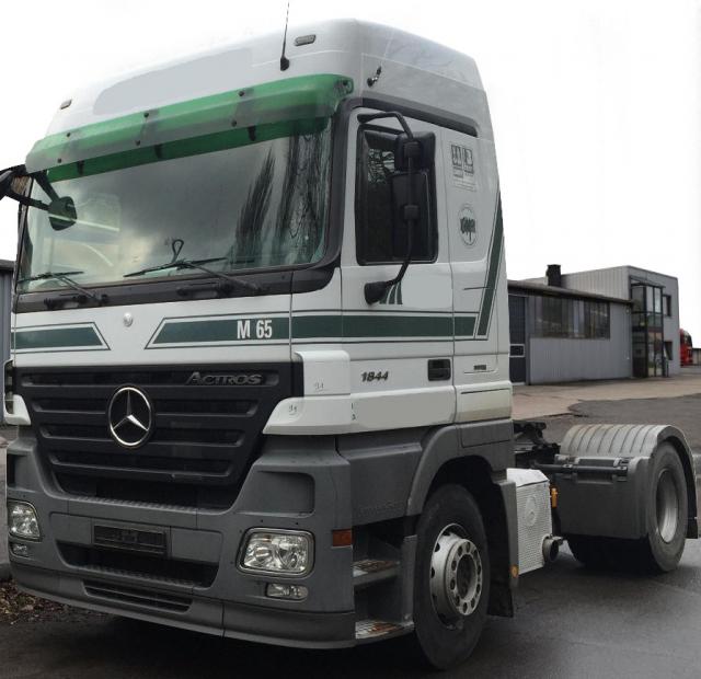 شاحنة اكتروس