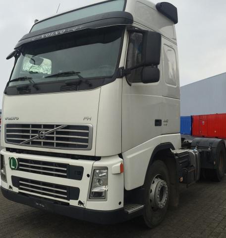 شاحنة فولفو