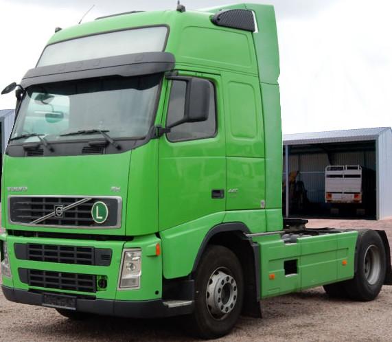 شاحنة فولفو