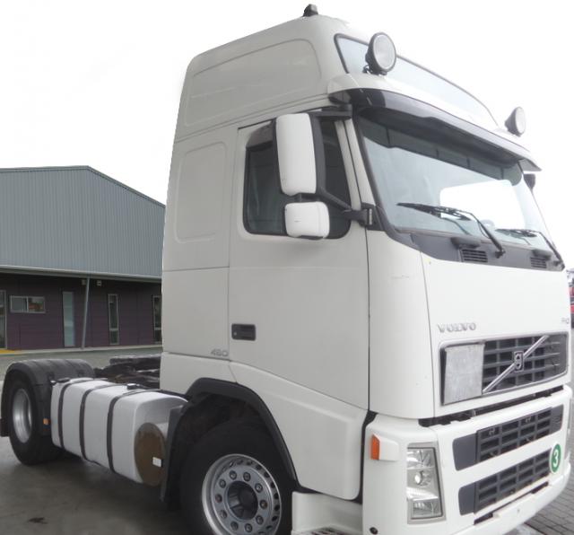 شاحنة فولفو