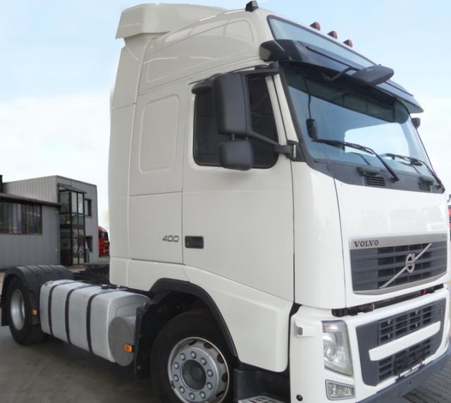 شاحنة فولفو 2012