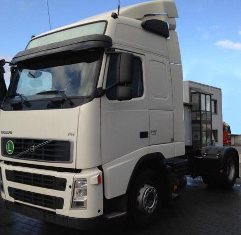 شاحنة فولفو