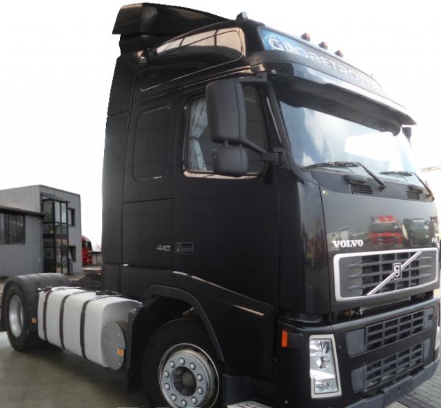 شاحنة فولفو