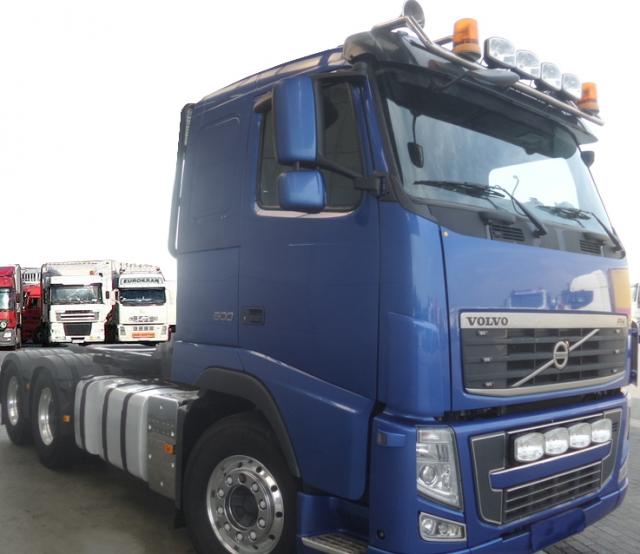 شاحنة فولفو