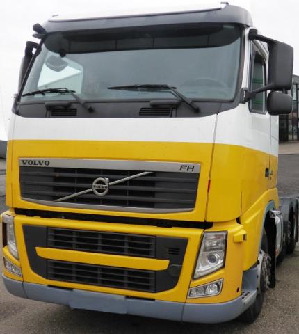 شاحنة فولفو