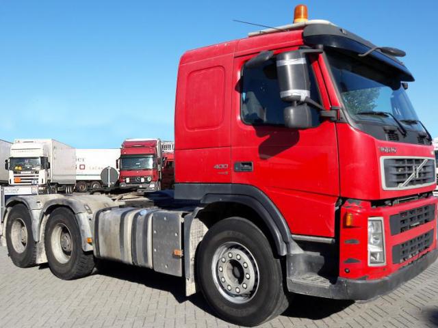 شاحنة فولفو