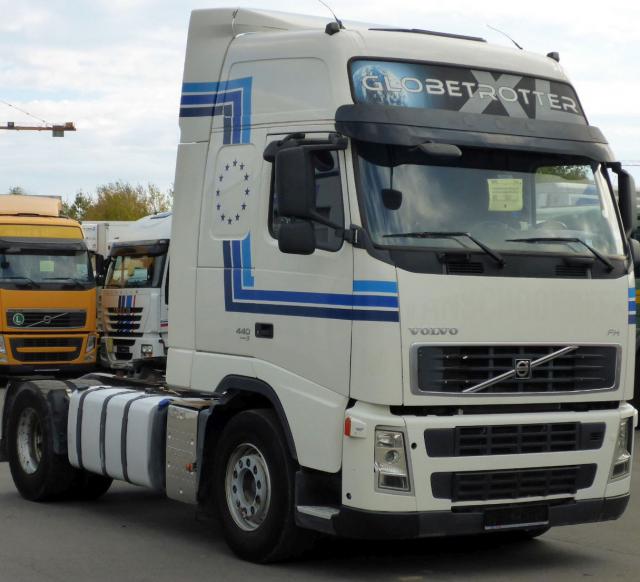 شاحنة فولفو