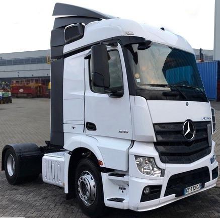 عدد 5 شاحنات اكتروس