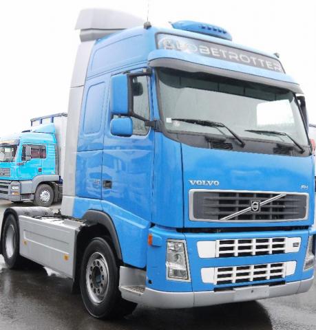 شاحنة فولفو