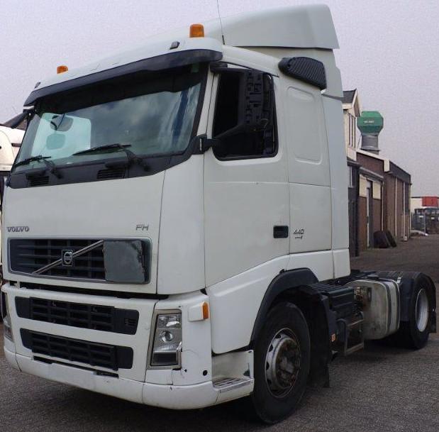 شاحنة فولفو