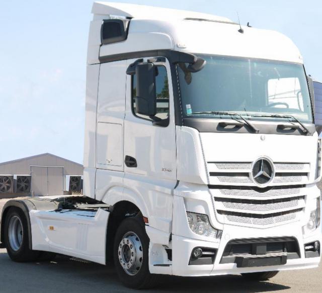 شاحنة اكتروس