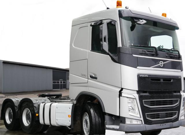 شاحنة فولفو