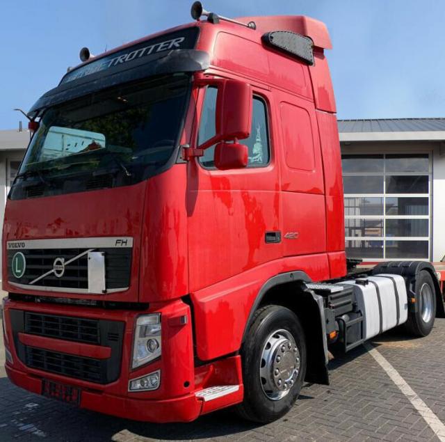 شاحنة فولفو