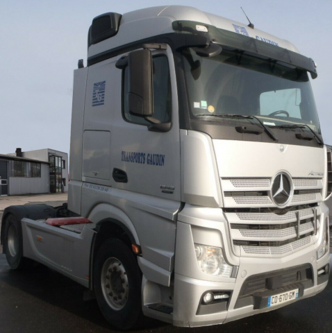 شاحنة اكتروس