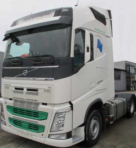 شاحنة فولفو