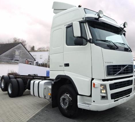 العدد شاحنتين