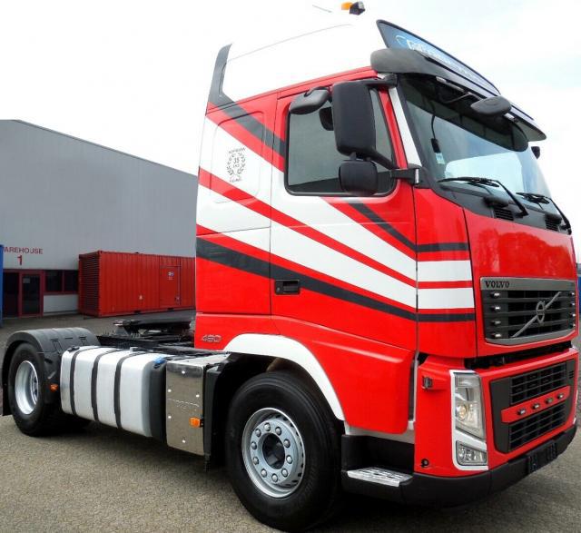 شاحنة فولفو