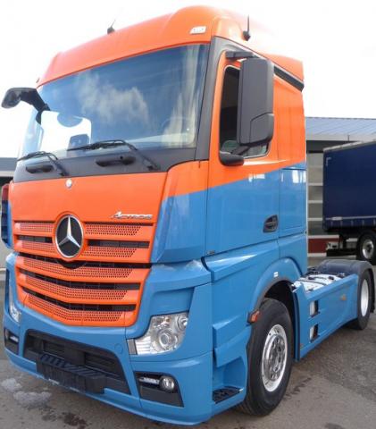 شاحنات اكتروس