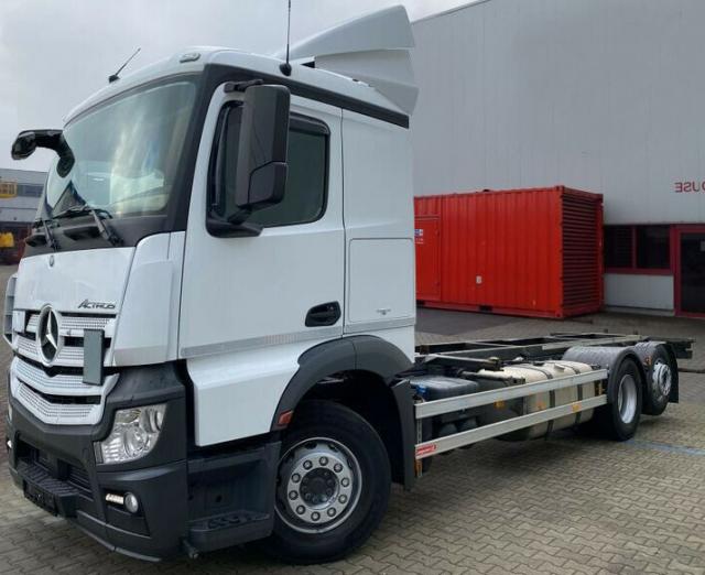 شاحنه اكتروس شاسية