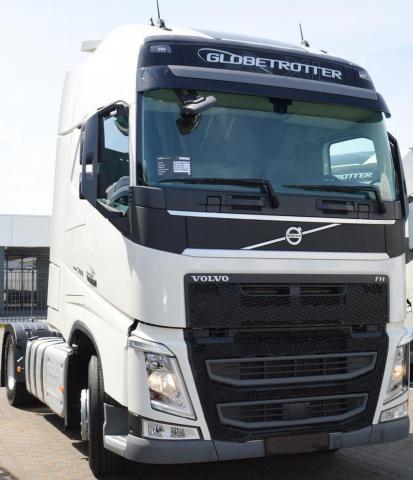 فولفو عدد 5 شاحنات