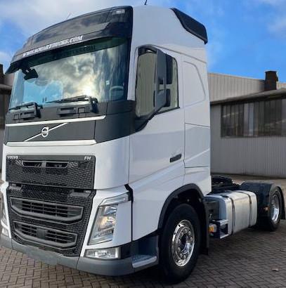 فولفو  عدد 5 شاحنات