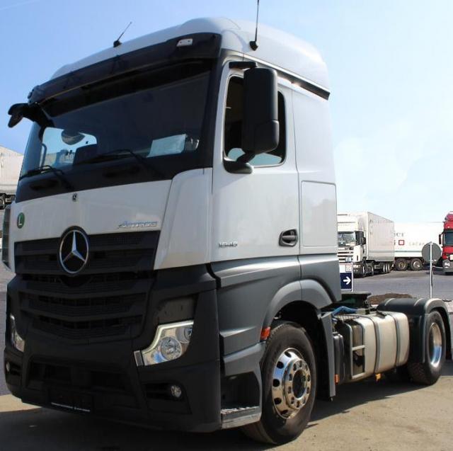 اكتروس عدد 5 شاحنات