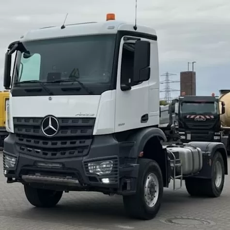 مرسيدس أروكس 2043 رأس قاطرة 4×4 ست كامل موديل 2021