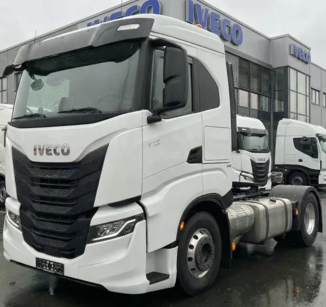 إيفيكو ستراليس AS 480 رأس شاحنة ست كامل موديل 2021