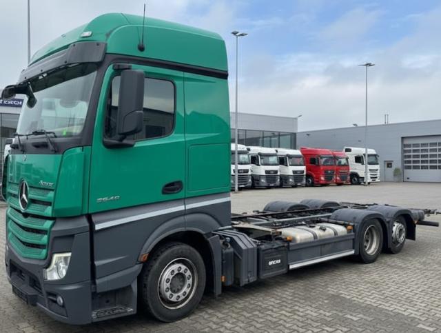 مرسيدس أكتروس 2548 شاسيه تريلا موديل 2022 للبيع في ألمانيا | تصدير للخليج