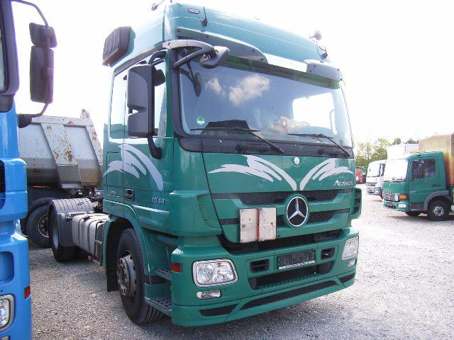 ميجا موديل 2009