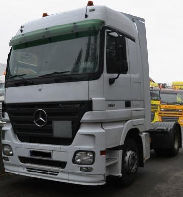 العدد شاحنتين