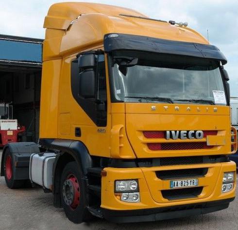 عدد 3 شاحنات