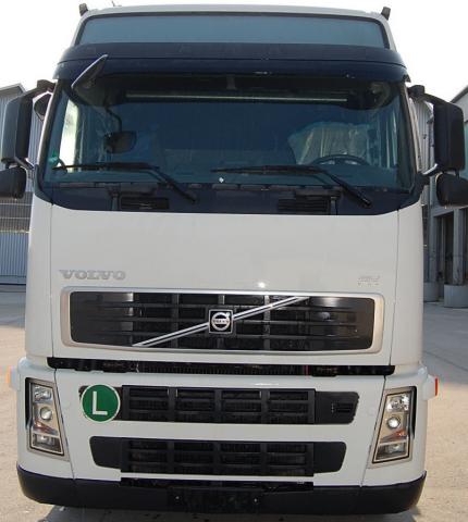 شاحنة فولفو