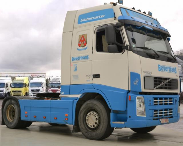 شاحنة فولفو