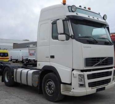 شاحنة فولفو