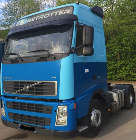 شاحنة فولفو