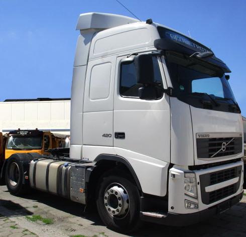 شاحنة فولفو