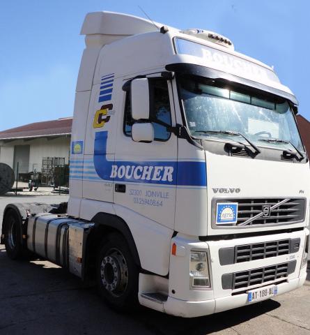 شاحنة فولفو